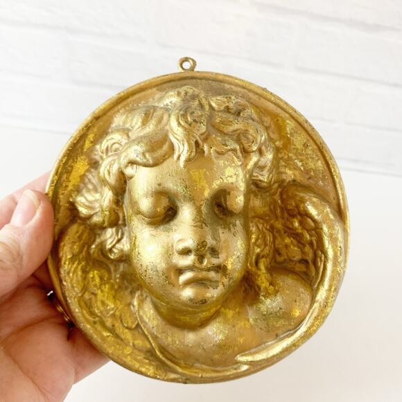 Vintage Gilded Gold Angel Ornament 5" Circle 3D Relief Christmas Blow Mold - Picture 5 of 5